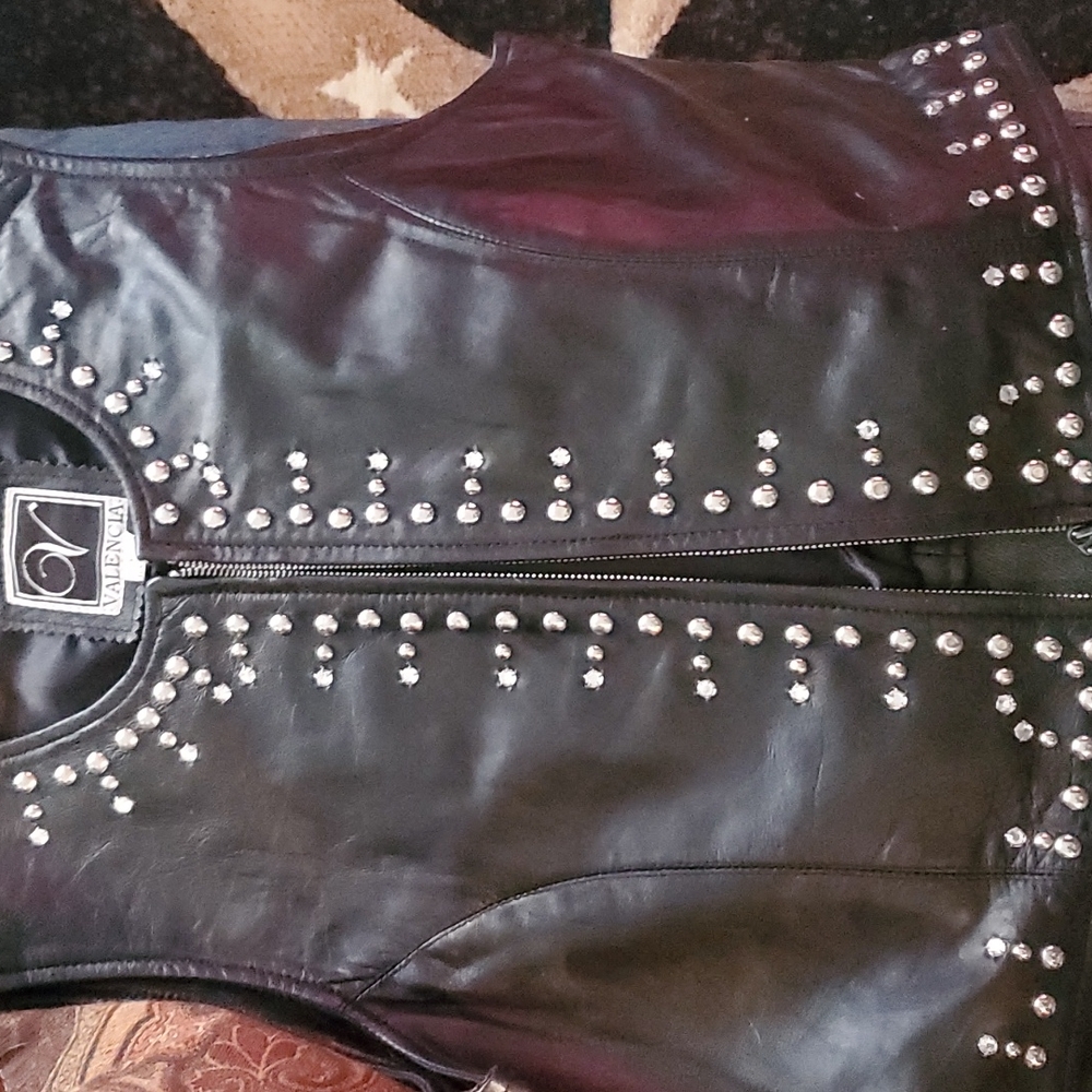 Leather-Studded Vest,XL,Valencia